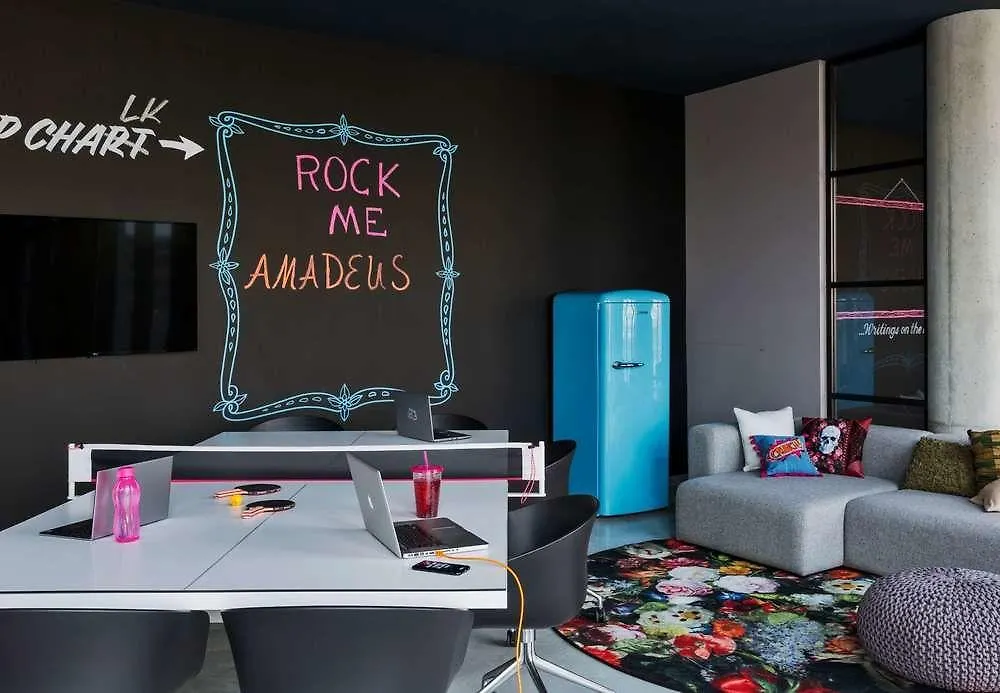 Moxy Vienna Airport Hotel  Schwechat