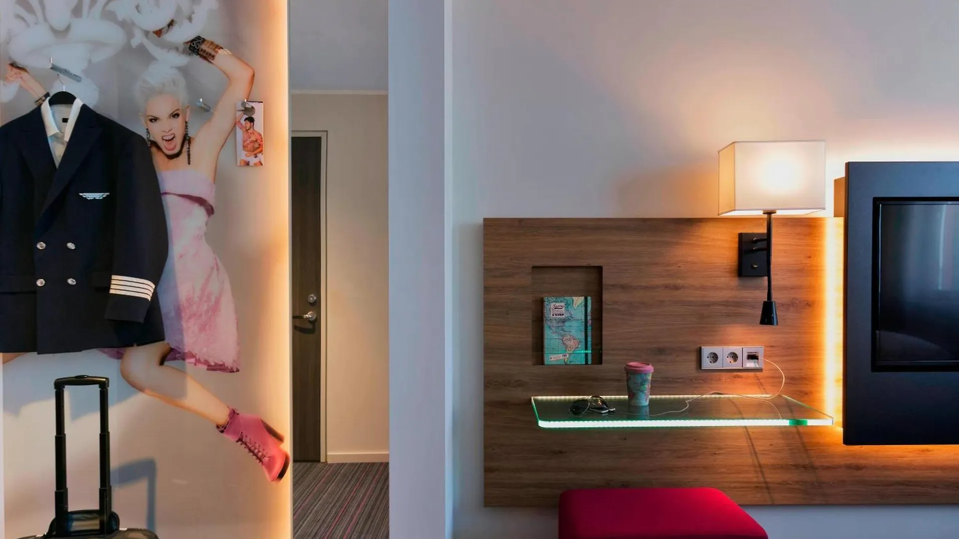 Moxy Vienna Airport Hotel 3*, Schwechat