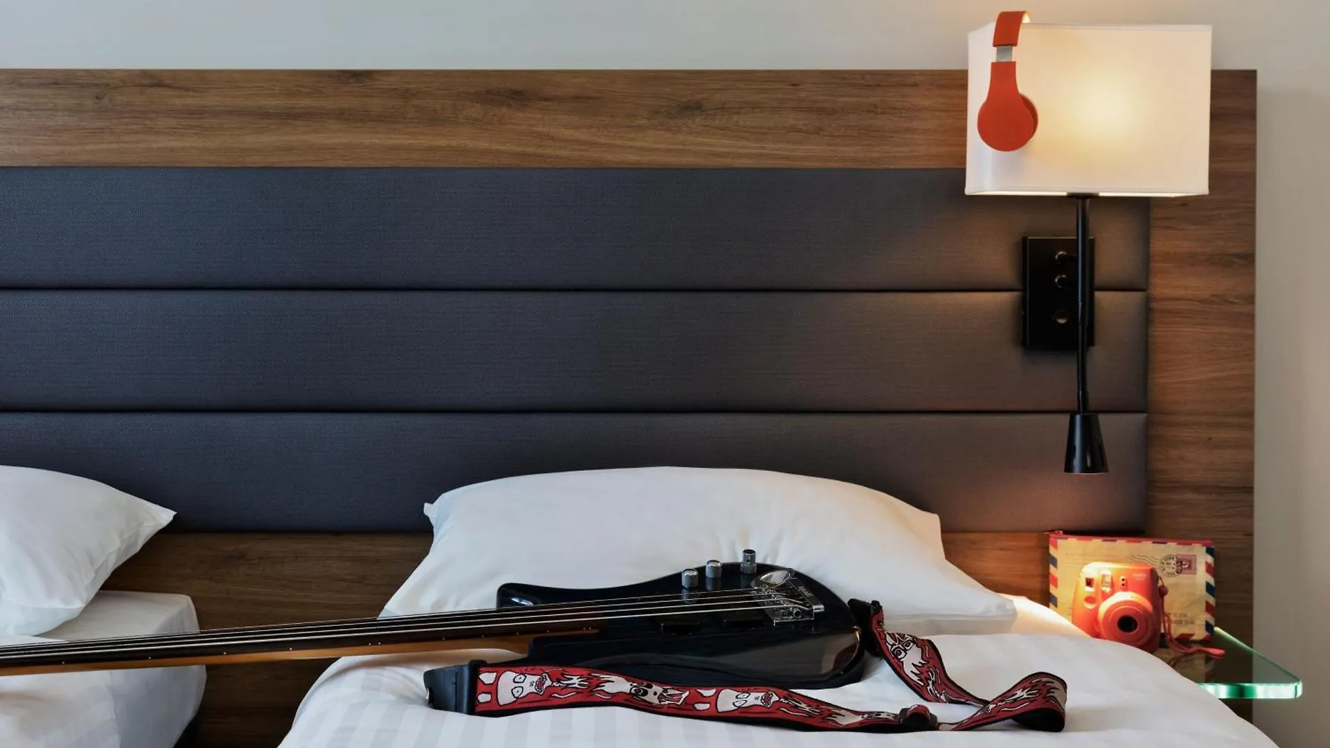 Moxy Vienna Airport Hotel