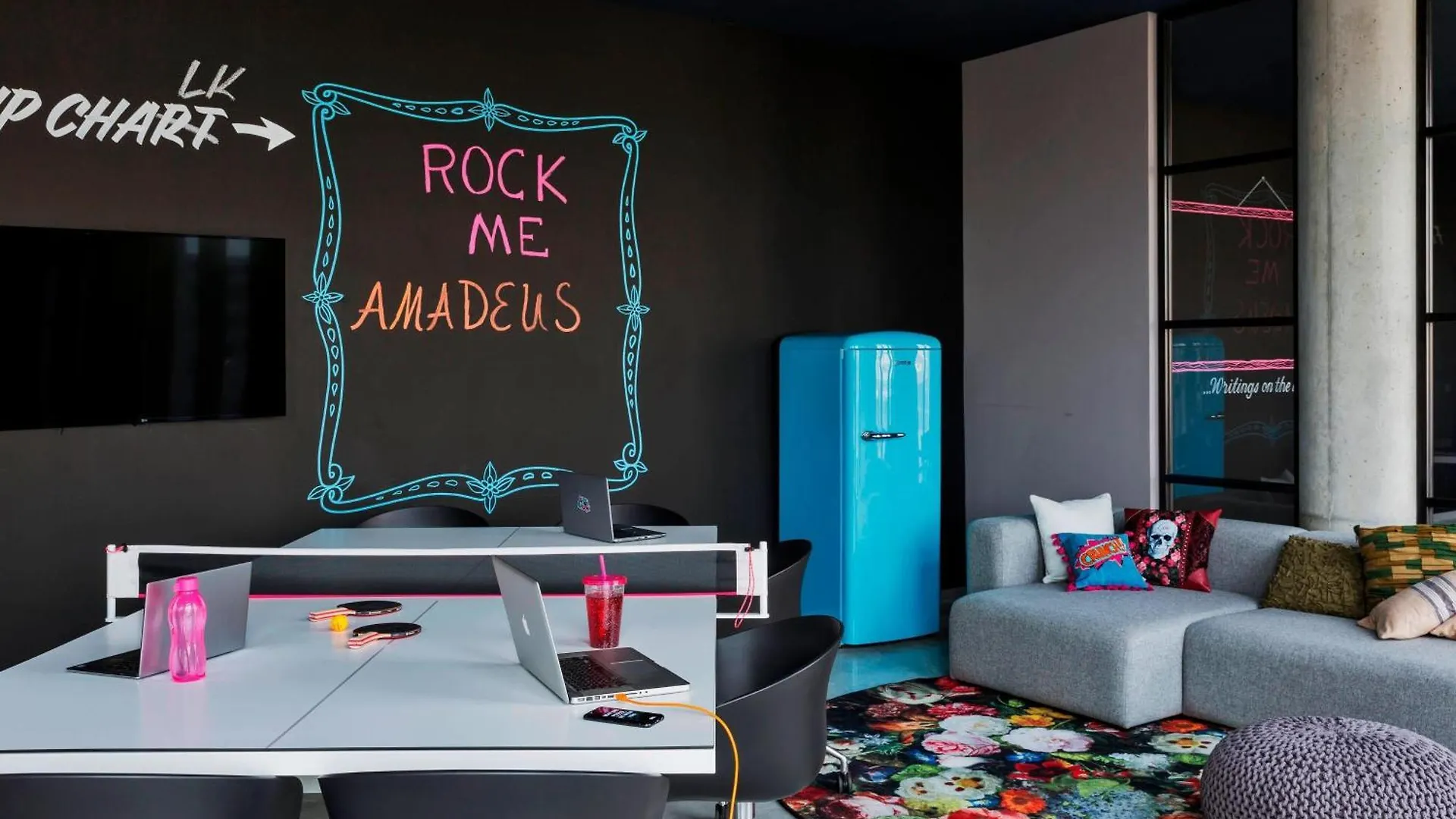 Moxy Vienna Airport Hotel