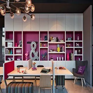 Moxy Vienna Airport Hotel 3*, Schwechat
