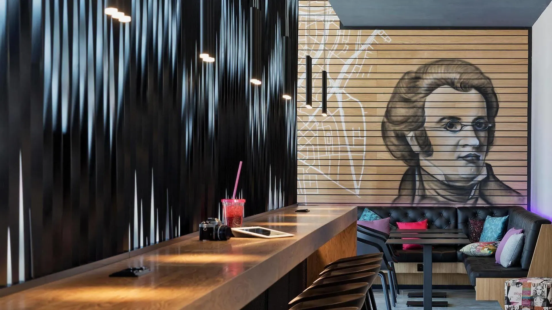 Moxy Vienna Airport Hotel