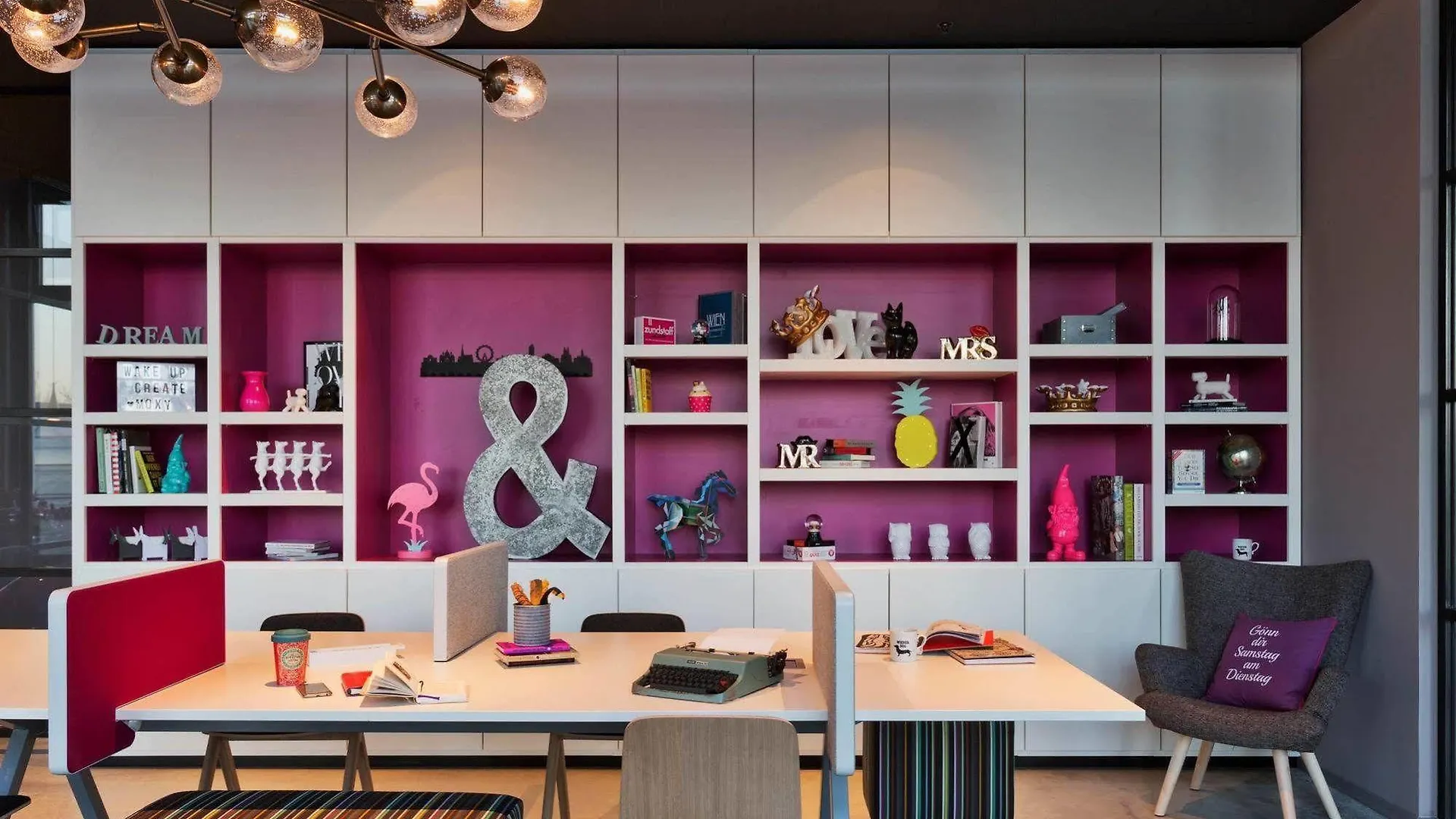 Moxy Vienna Airport Hotel 3*, Schwechat Austria